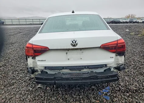 2017 Volkswagen Passat R-Line z USA, uszkodzony, nr VIN 1VWDT7A33HC060565